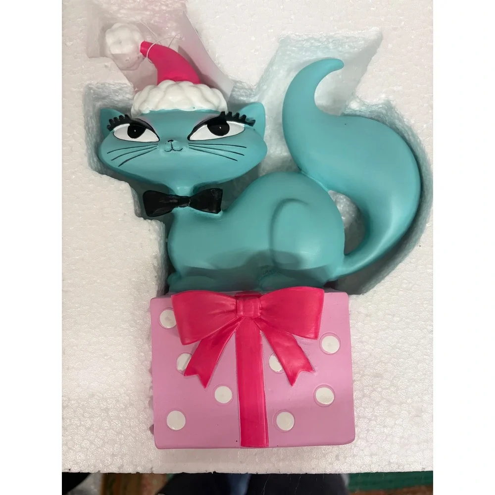 December Diamonds Swanky Christmas Kitty On Present By Miss Fluff 10